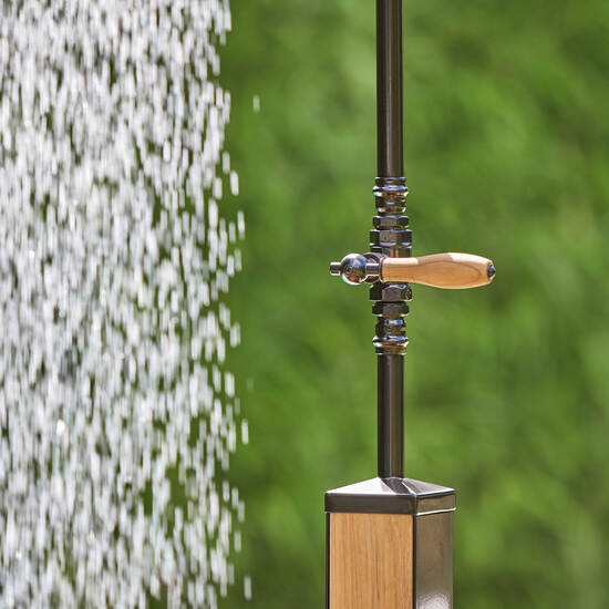 Fontenay Garden Shower with ground spike