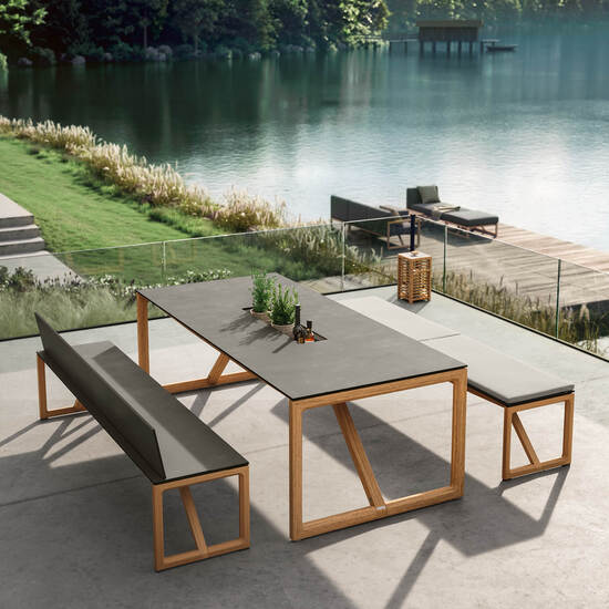 Trey Table 220 x 100