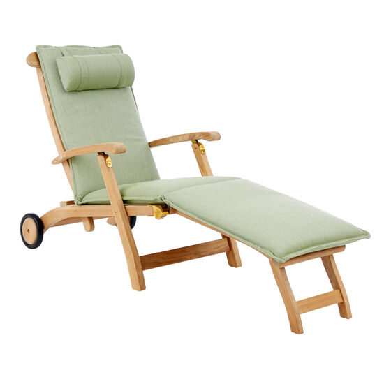 Royal Princess Deck Chair with wheels and extended footrest
