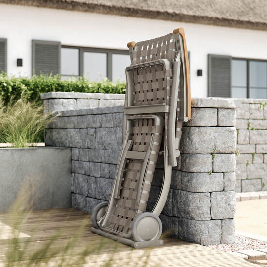 United States Deck Chair Silk with wheels and longer footrest