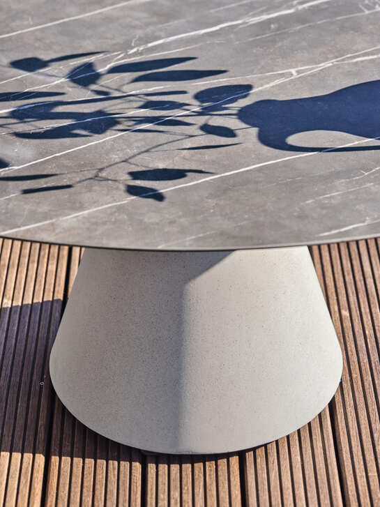 Namur Pedestal Table